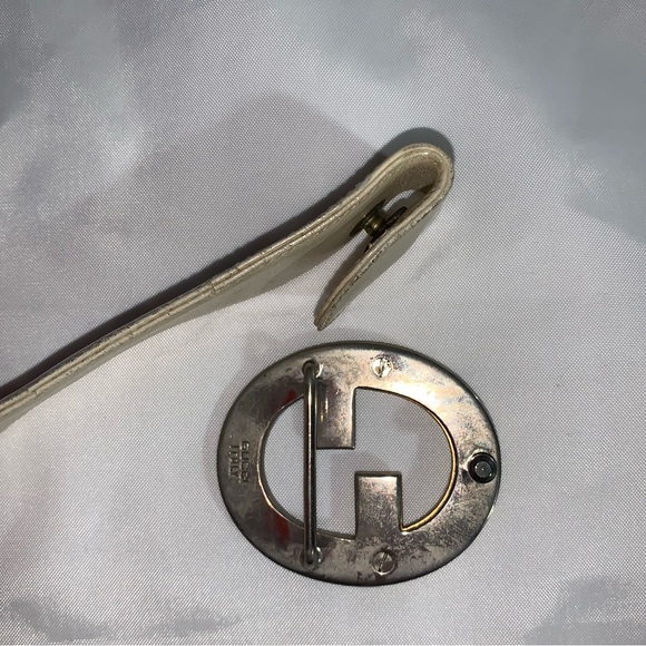 authentic GUCCI 75cm (size SM / MED) cream leather belt w/gold/silver GG buckle - Picture 6 of 12